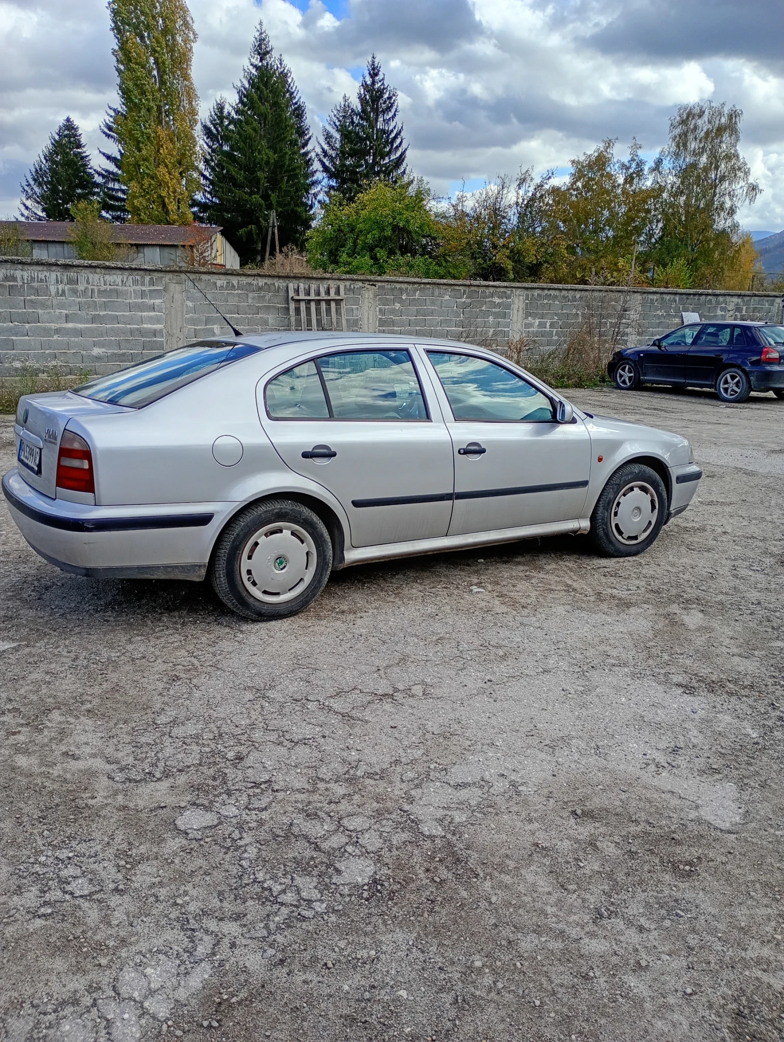 Skoda Octavia Бензин газ, снимка 3 - Автомобили и джипове - 56611544