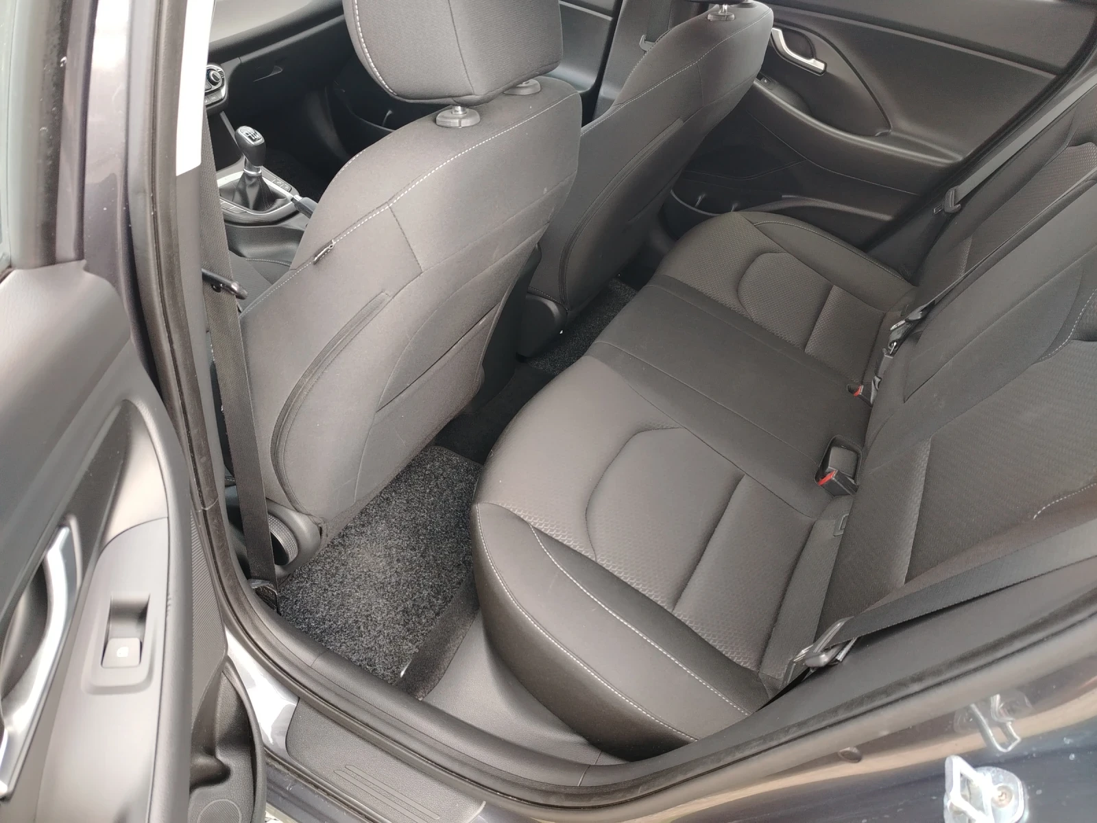 Hyundai I30 1.6 CRDI NAVI, CAMERA | Mobile.bg � ����������� 12