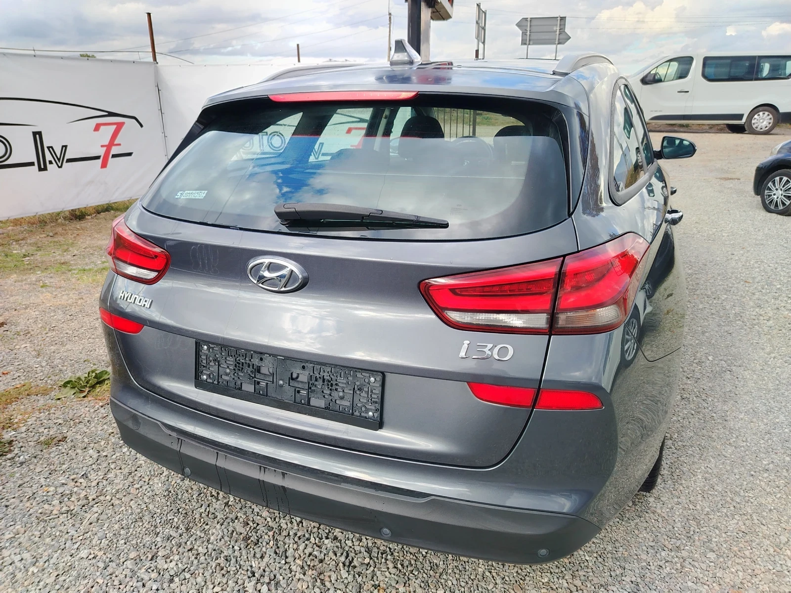 Hyundai I30 1.6 CRDI NAVI, CAMERA | Mobile.bg � ����������� 6