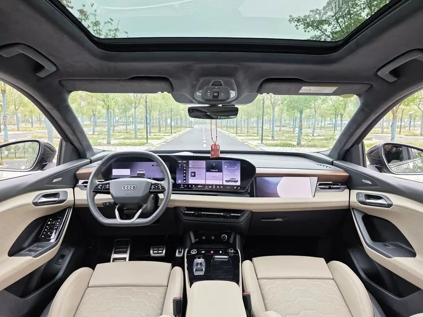 Audi E-Tron, снимка 12 - Автомобили и джипове - 56689618