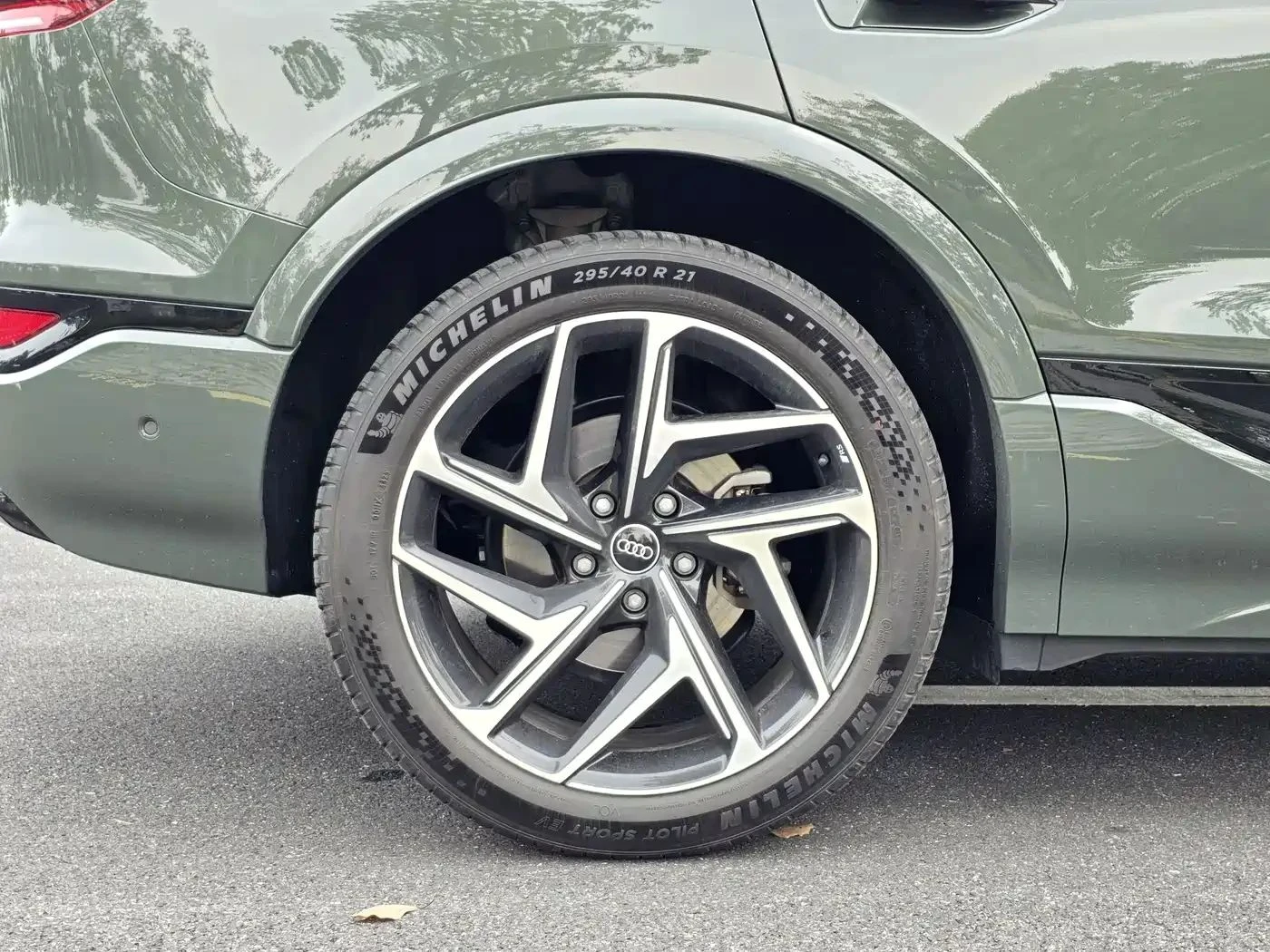 Audi E-Tron, снимка 8 - Автомобили и джипове - 56689618