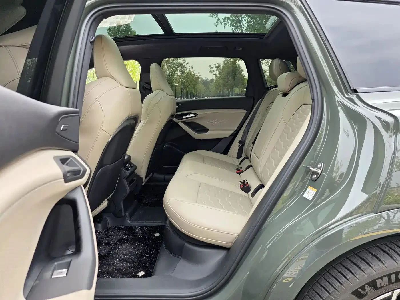 Audi E-Tron, снимка 17 - Автомобили и джипове - 56689618