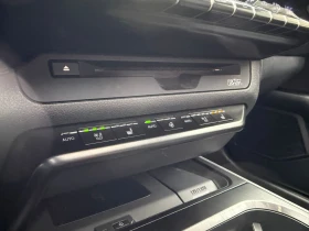 Lexus UX 250h Luxury/4x4/360Camera/HUD/ML Sound/В гаранция , снимка 13