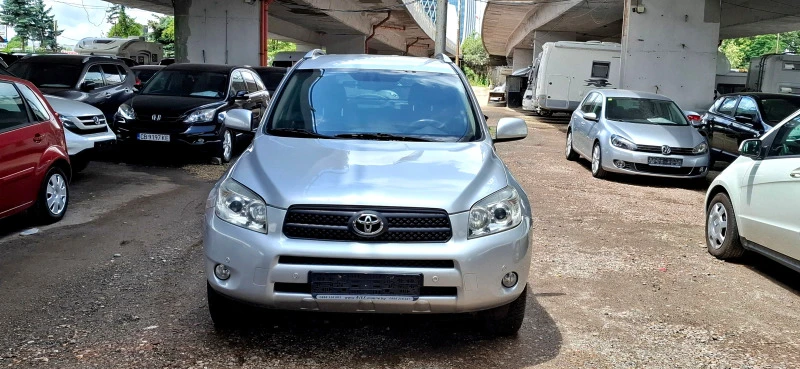 Toyota Rav4, снимка 2 - Автомобили и джипове - 46397889