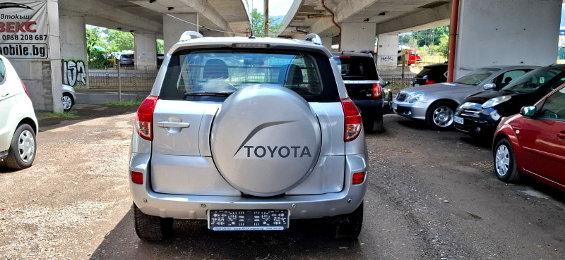 Toyota Rav4, снимка 6 - Автомобили и джипове - 46397889