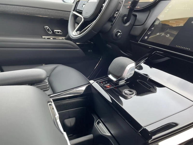 Land Rover Range Rover Sport P530 AUTOBIGRAPHY HEAD UP PANO 360 BLACK PAKET, снимка 11 - Автомобили и джипове - 51912668