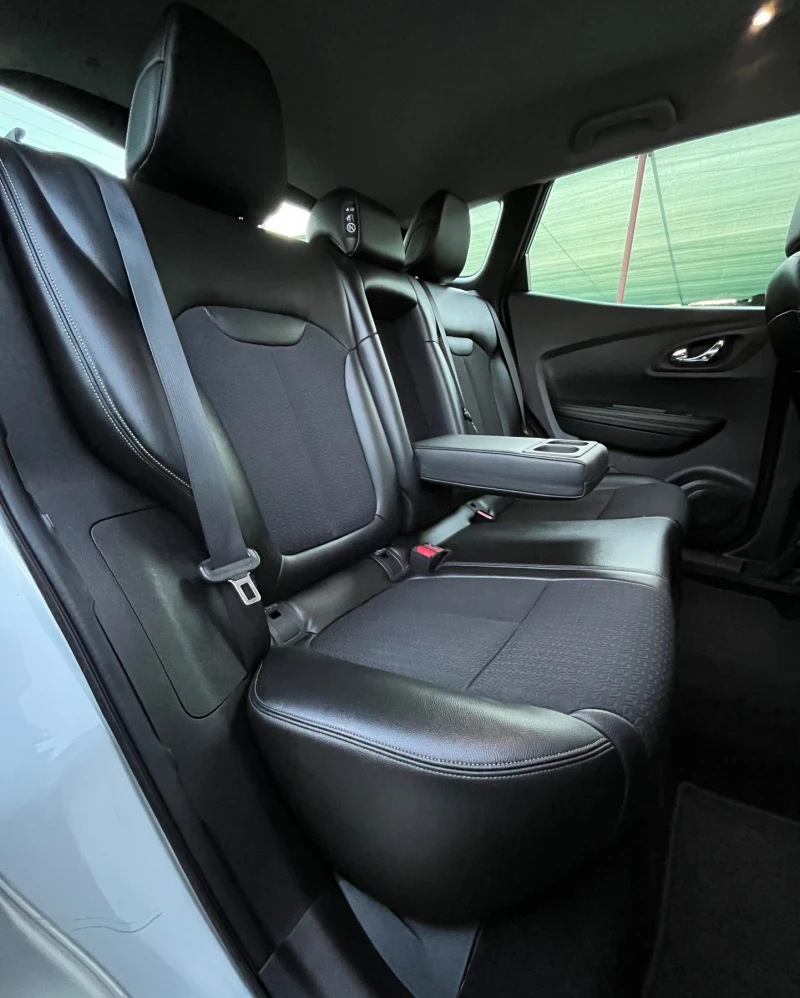 Renault Kadjar 1.5DCI* EURO6* ECO2* NAVI* CAMERA* СОБСТВЕН ЛИЗИНГ, снимка 10 - Автомобили и джипове - 52698137
