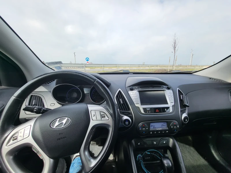 Hyundai IX35, снимка 6 - Автомобили и джипове - 53095185