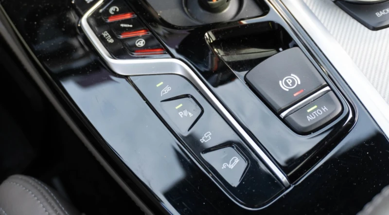 BMW X3 M | Headup| Harmon/Kardon| Подгрев| 360| Distronic, снимка 11 - Автомобили и джипове - 53529409