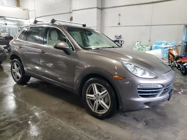 Porsche Cayenne, снимка 3 - Автомобили и джипове - 48792777