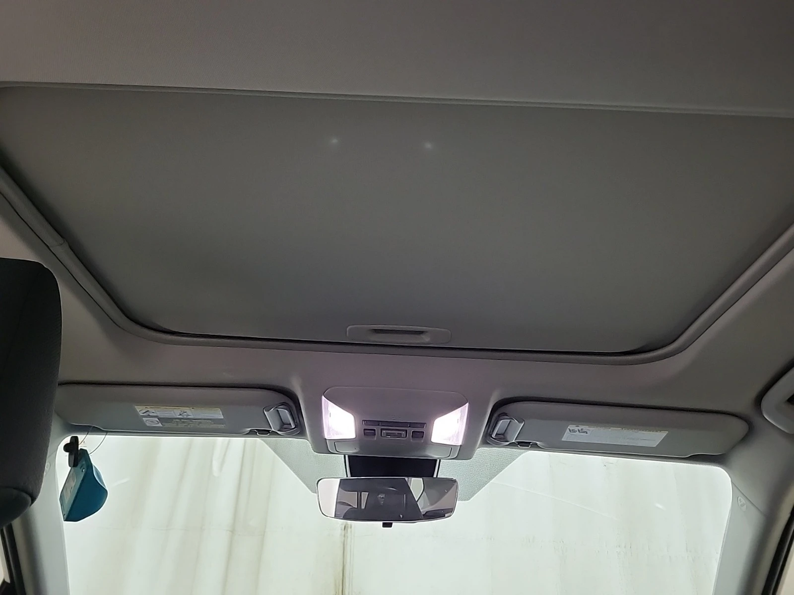 Toyota Rav4 * * CARFAX * *   * *  | Mobile.bg   14