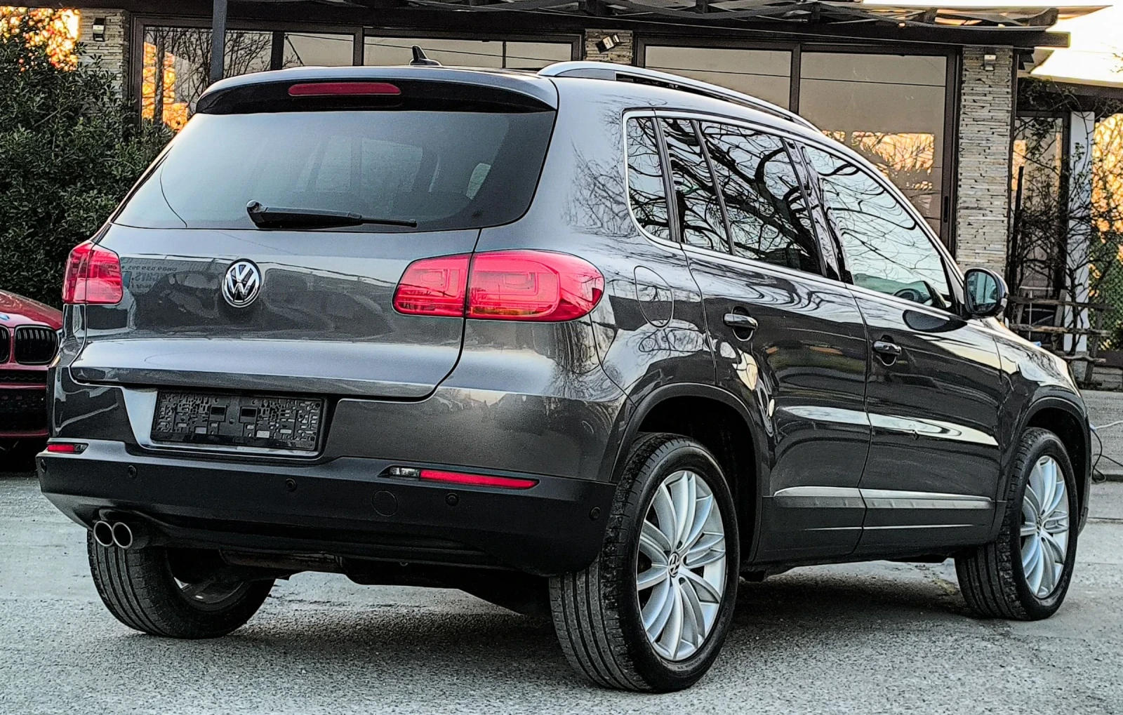 VW Tiguan 2.0TDI DSG 4-MOTION ГЕРМАНИЯ LED КАМЕРА КЕЙЛЕС, снимка 6 - Автомобили и джипове - 53211945