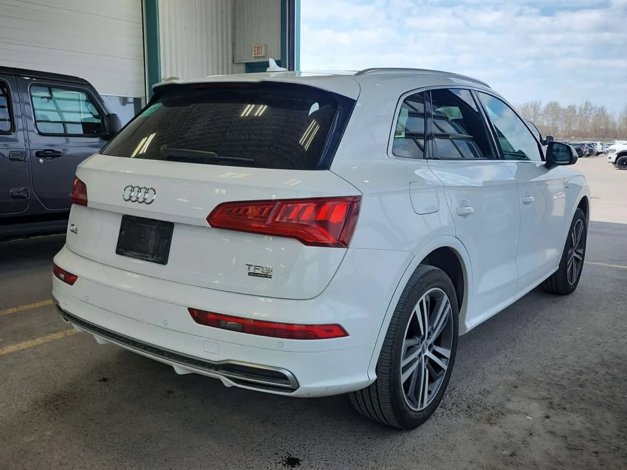 Audi Q5 * PROGRESSIV * CARFAX * ПАНОРАМА * 2 КЛЮЧА * , снимка 3 - Автомобили и джипове - 54291143
