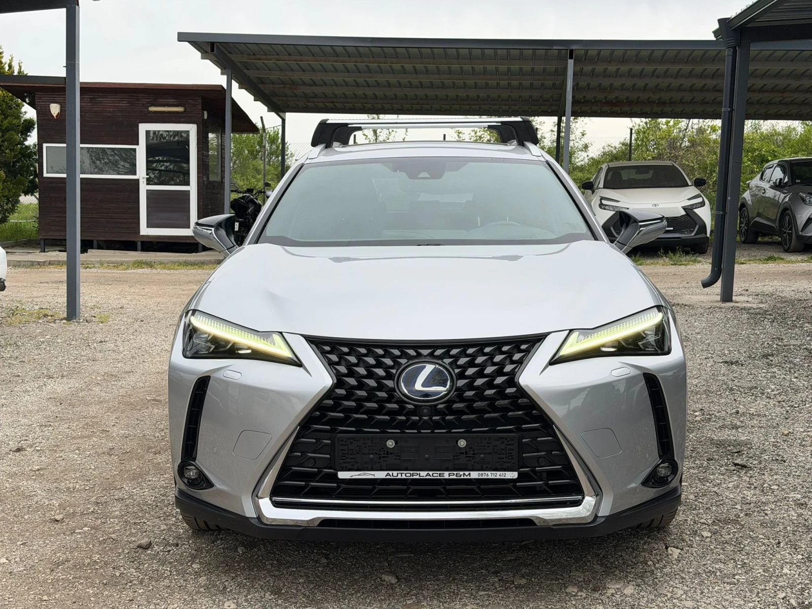 Lexus UX 250h Luxury/4x4/360Camera/HUD/ML Sound/В гаранция 