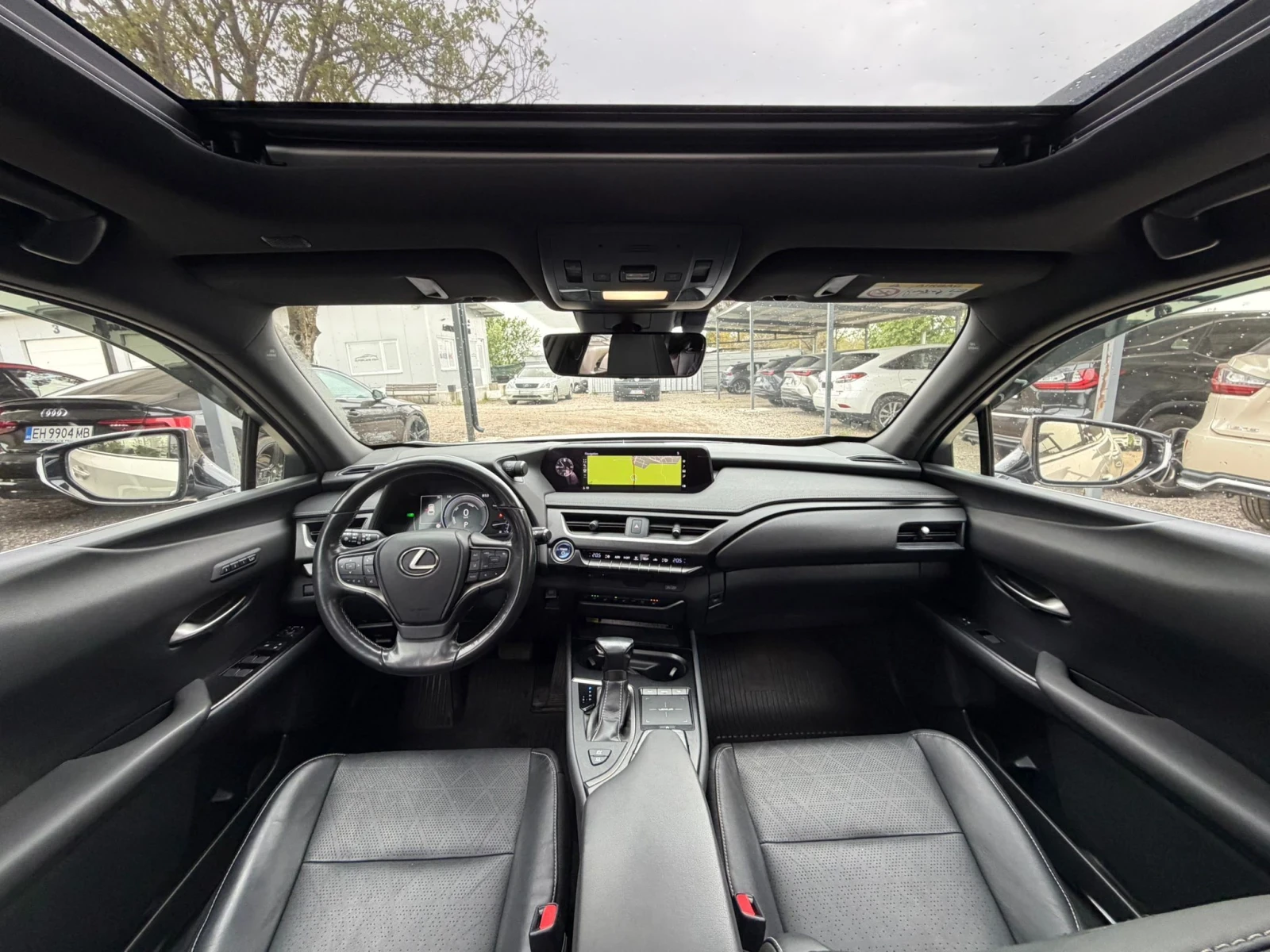 Lexus UX 250h Luxury/4x4/360Camera/HUD/ML Sound/В гаранция , снимка 10 - Автомобили и джипове - 54345826