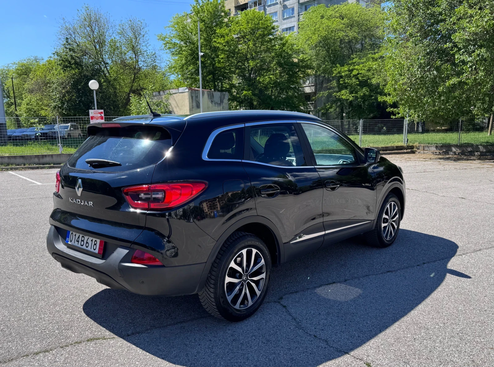 Renault Kadjar 1, 5dci автоматик, снимка 4 - Автомобили и джипове - 54567377