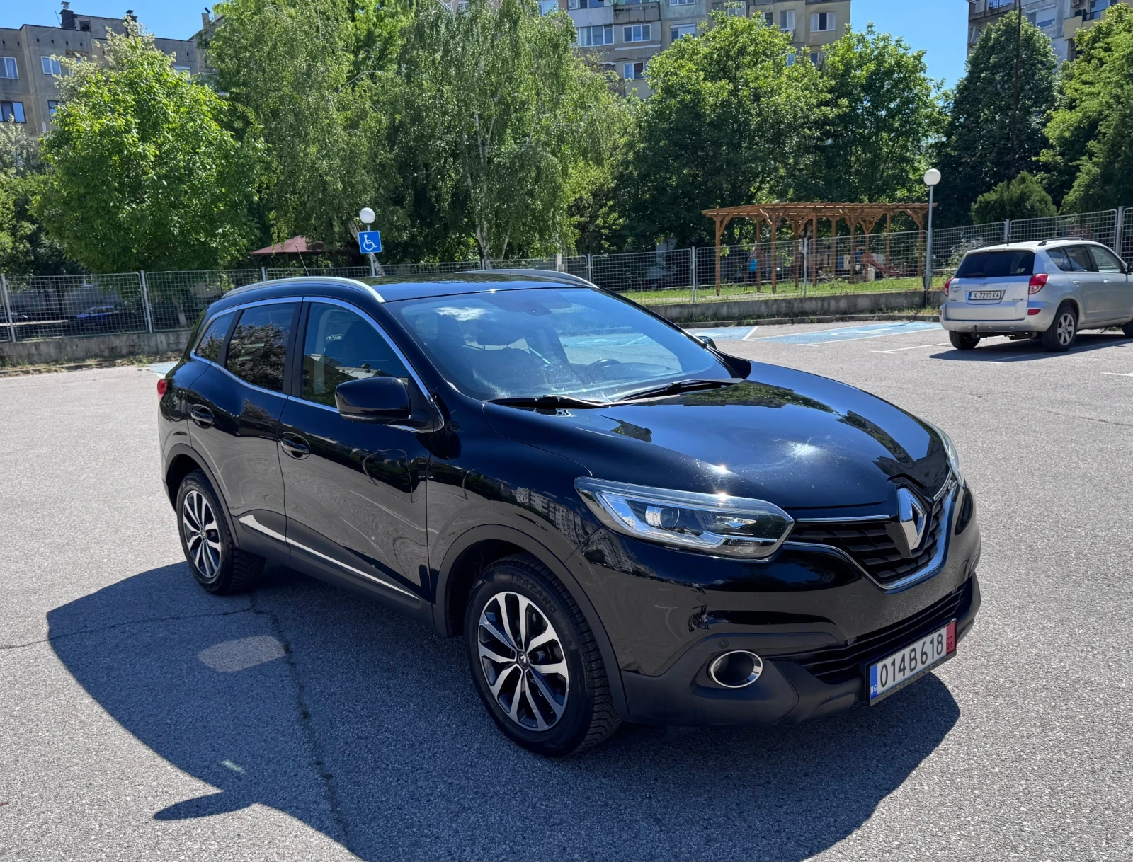 Renault Kadjar 1, 5dci автоматик, снимка 5 - Автомобили и джипове - 54567377