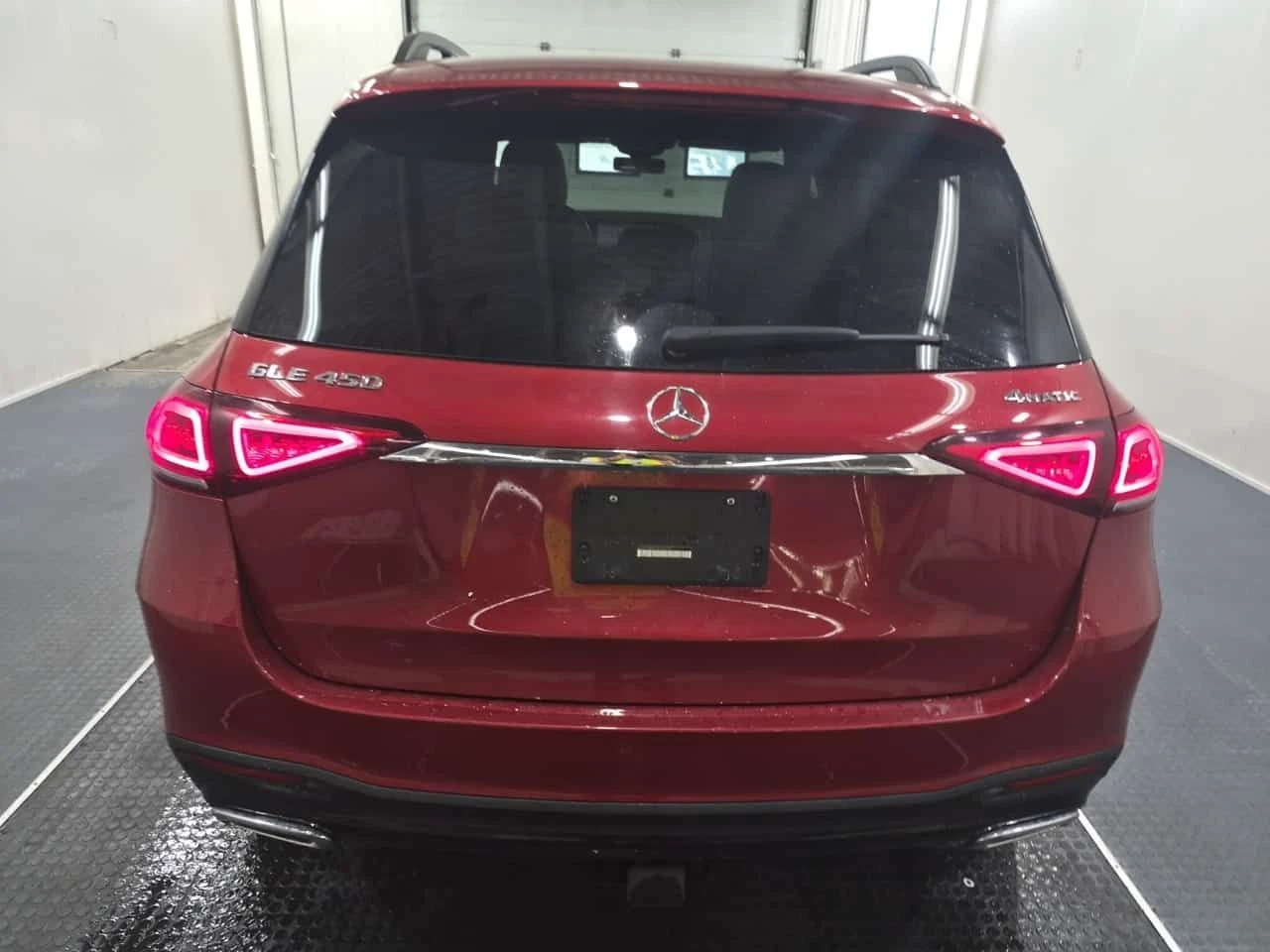 Mercedes-Benz GLE 450 AMG * CARFAX * БЕЗ ПЪРВОНАЧАЛНА ВНОСКА, снимка 17 - Автомобили и джипове - 55423580