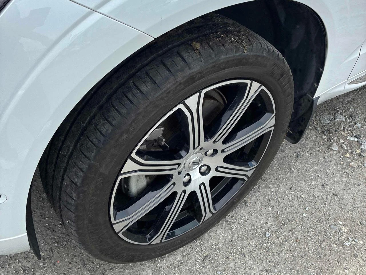 Volvo XC60 Т6 Inscription* Обдух* 360* Distronic* Клип на мот, снимка 7 - Автомобили и джипове - 55742023
