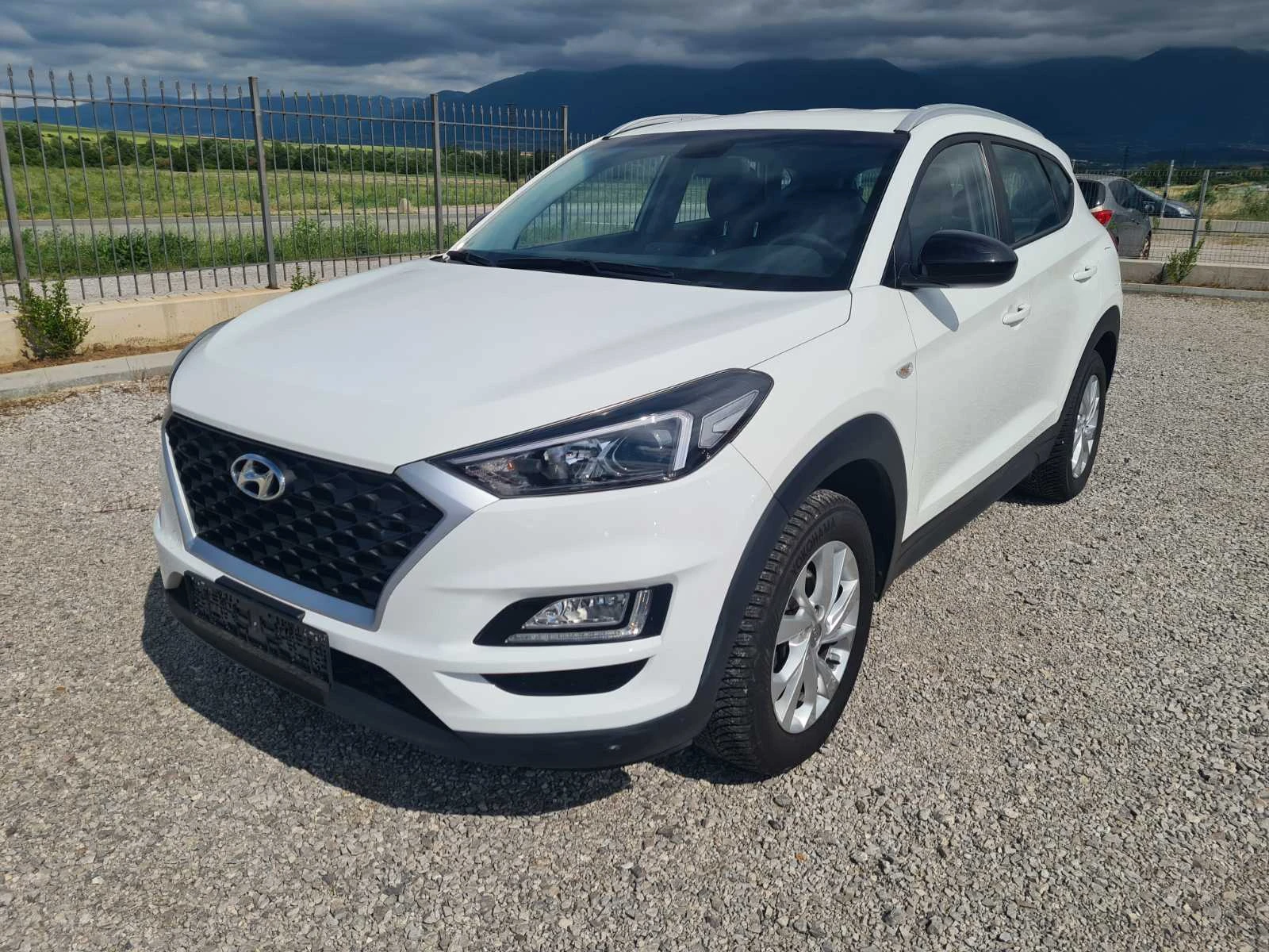Hyundai Tucson 1.6 CRDI Exellence - 116к.с. EURO 6D, снимка 15 - Автомобили и джипове - 56087343