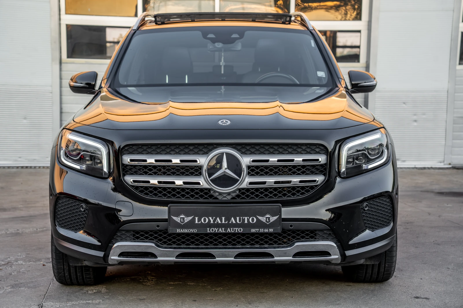 Mercedes-Benz GLB 200 BURMESTER PANO , снимка 2 - Автомобили и джипове - 56192782