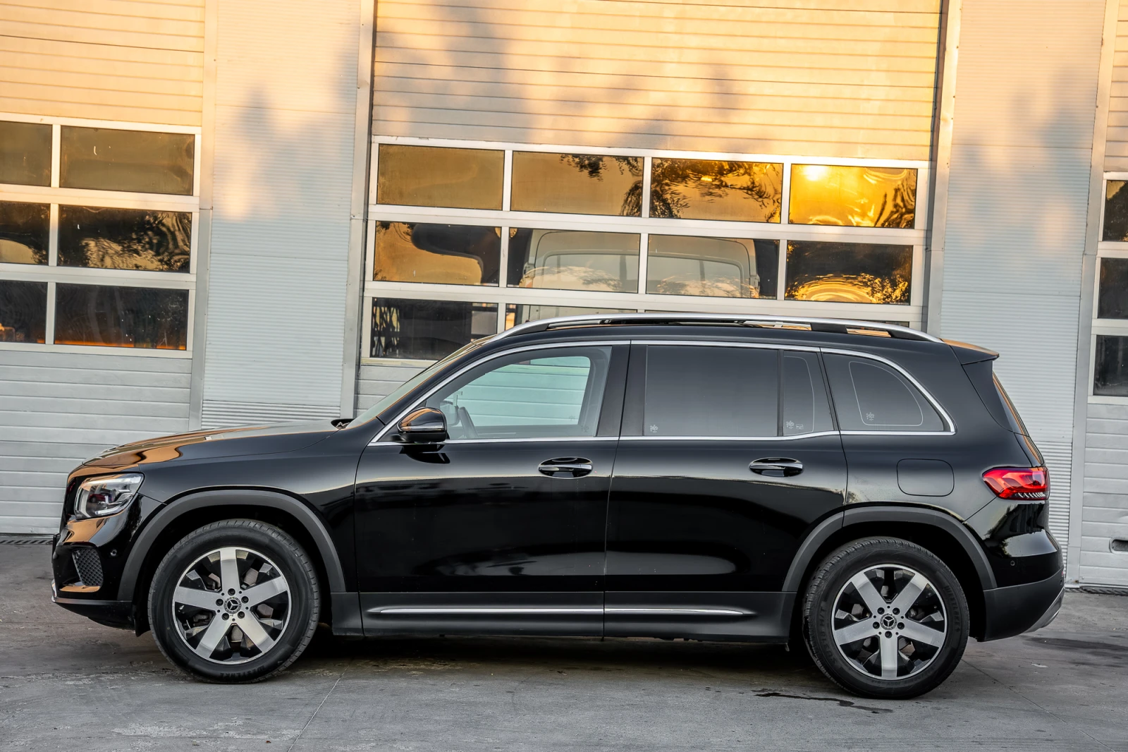 Mercedes-Benz GLB 200 BURMESTER PANO , снимка 8 - Автомобили и джипове - 56192782