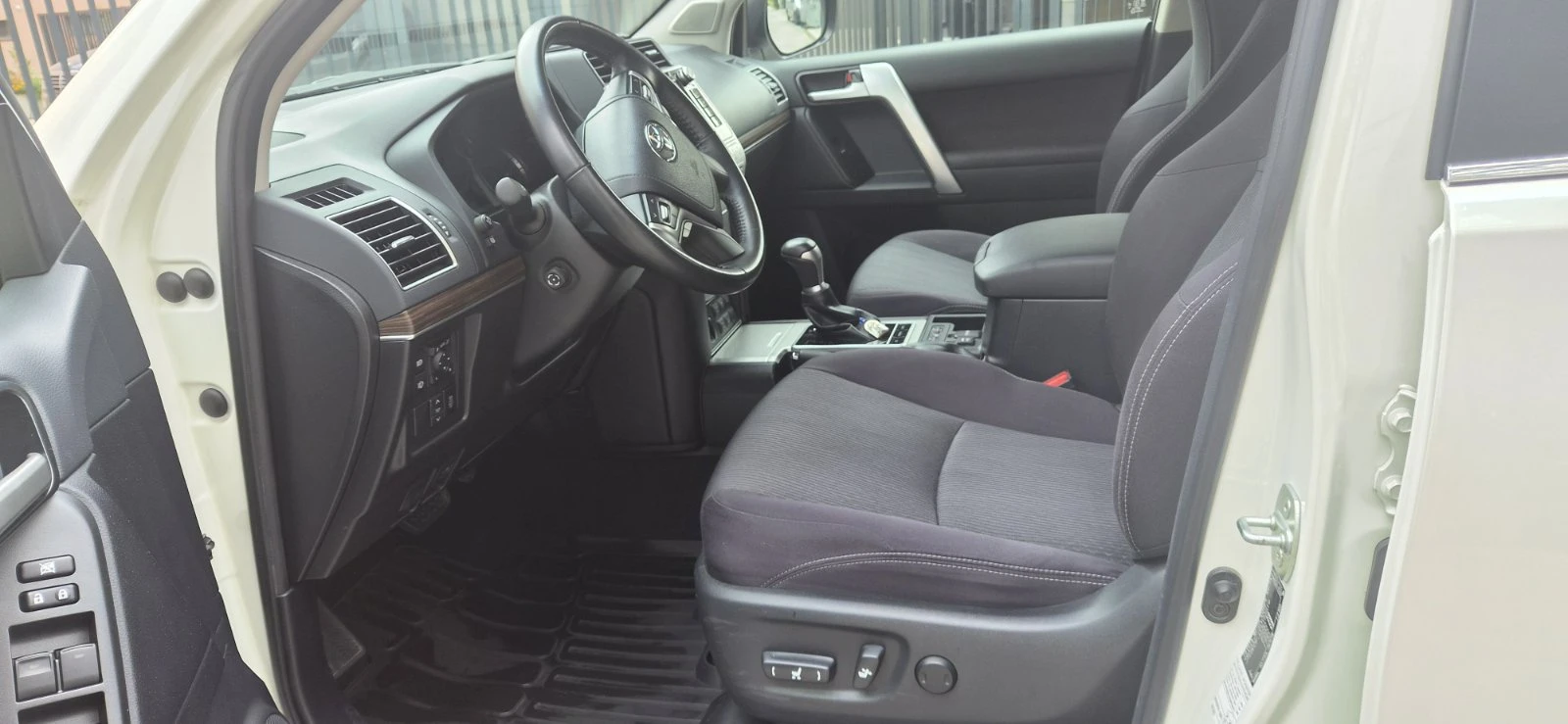 Toyota Land cruiser 150, снимка 9 - Автомобили и джипове - 56234626