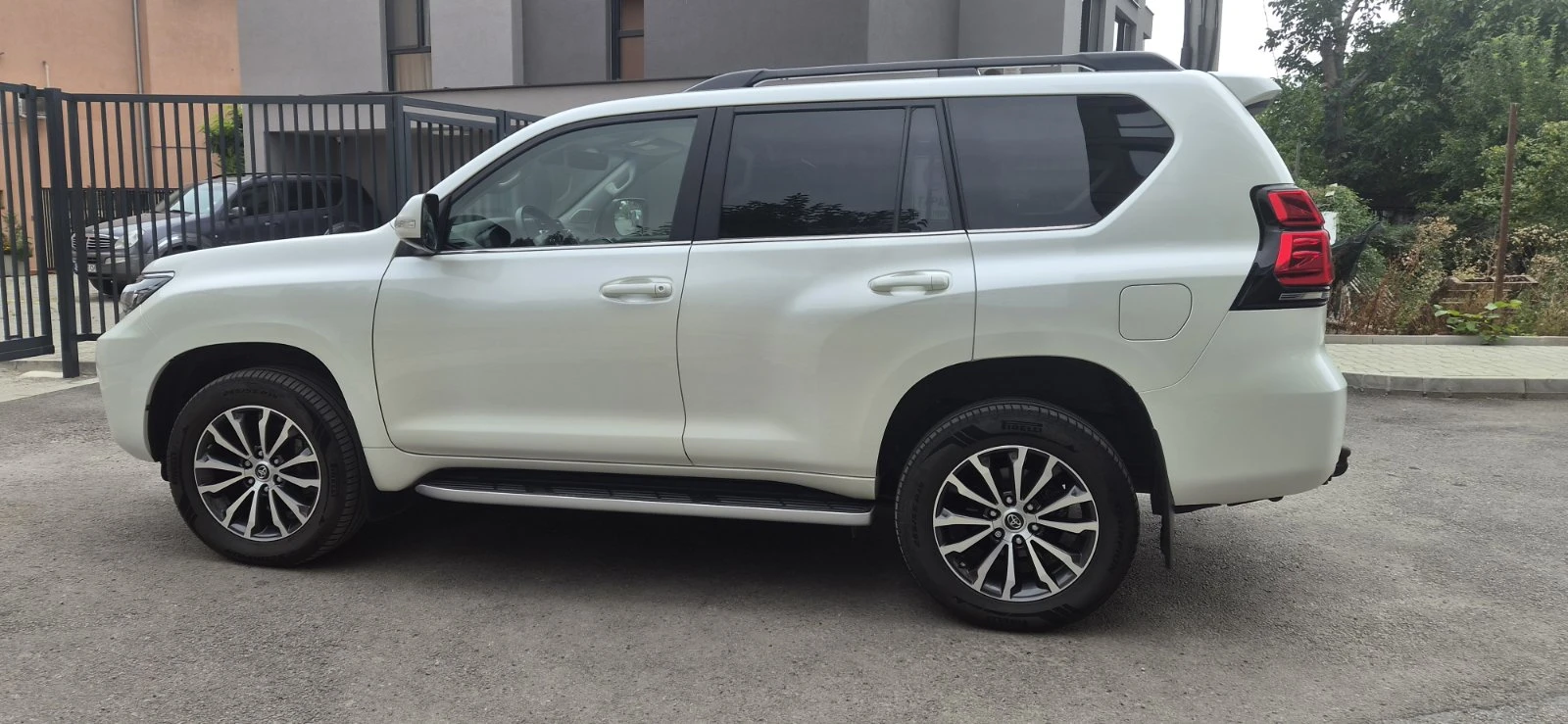 Toyota Land cruiser 150, снимка 6 - Автомобили и джипове - 56234626