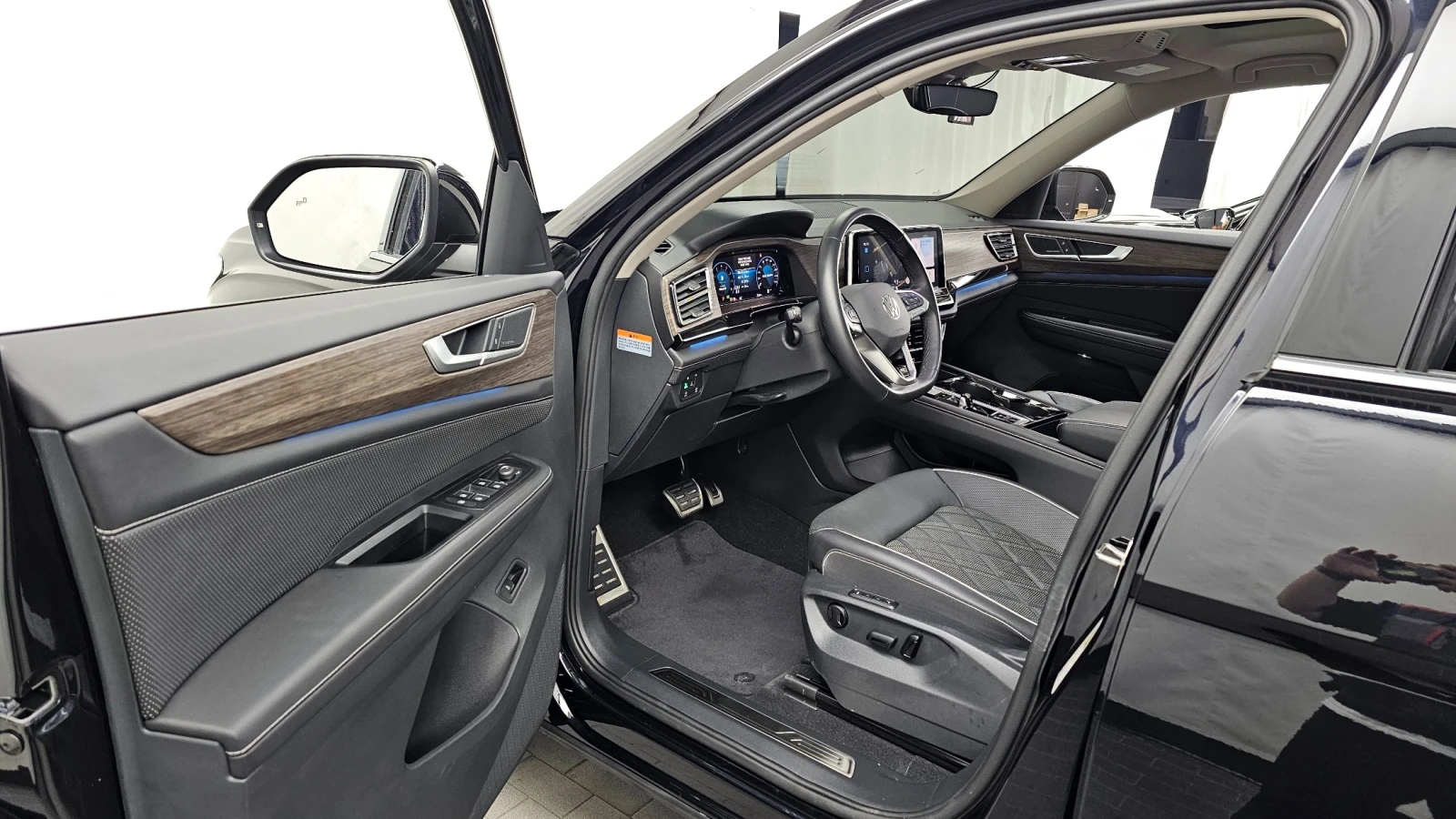 VW Atlas R-LINE AWD * FULL EXTRAS*  | Mobile.bg � ����������� 6