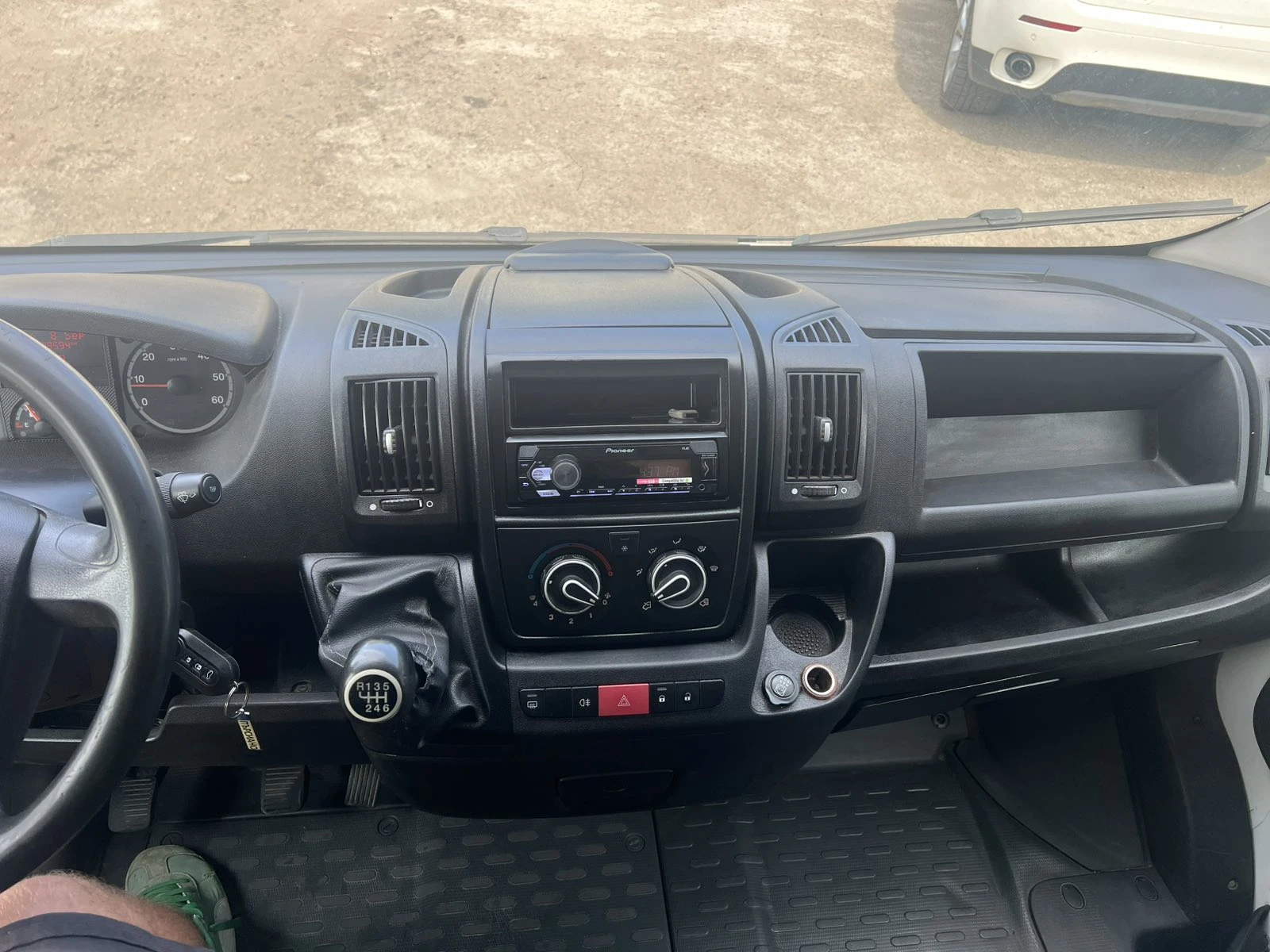 Citroen Jumper 2.2 HDI - изображение 7