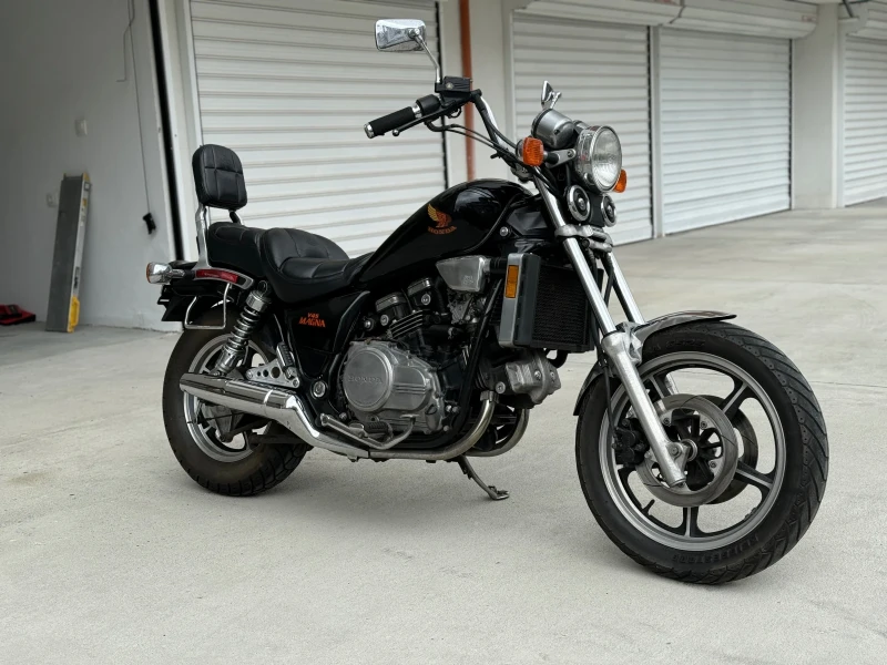 Honda Magna VF 750, снимка 1 - Мотоциклети и мототехника - 47274935