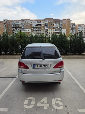 Toyota Avensis verso Газ Бензин , снимка 4