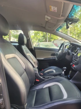 Обява за продажба на Kia Ceed SW 1.6 GDI   2014 г. | Пълен пакет екстри ~14 999 лв. - изображение 11