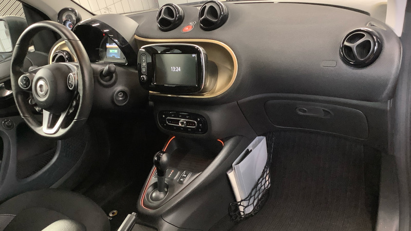Smart Fortwo EQ Cabrio Gold Exlusive LED, снимка 6 - Автомобили и джипове - 45618105
