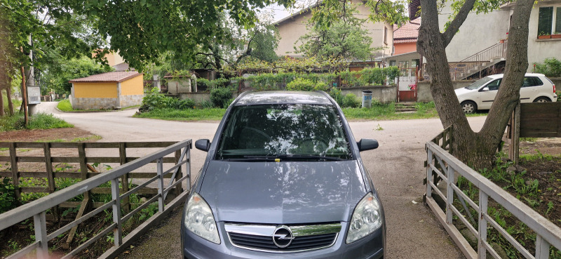 Opel Zafira 1.9 CDTi , 120ks, снимка 7 - Автомобили и джипове - 45964688