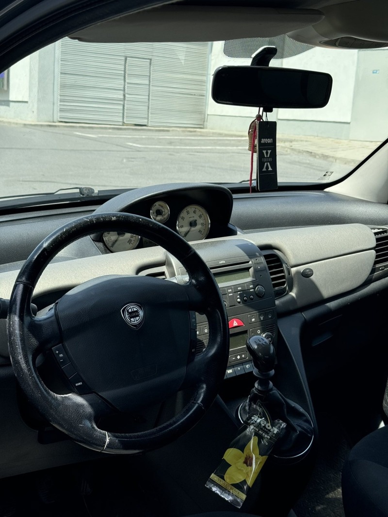 Lancia Ypsilon Хечбек , снимка 6 - Автомобили и джипове - 46041974