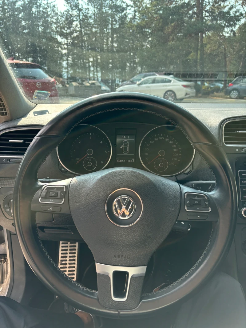 VW Golf 1.6TDI #FULL, снимка 9 - Автомобили и джипове - 47919847