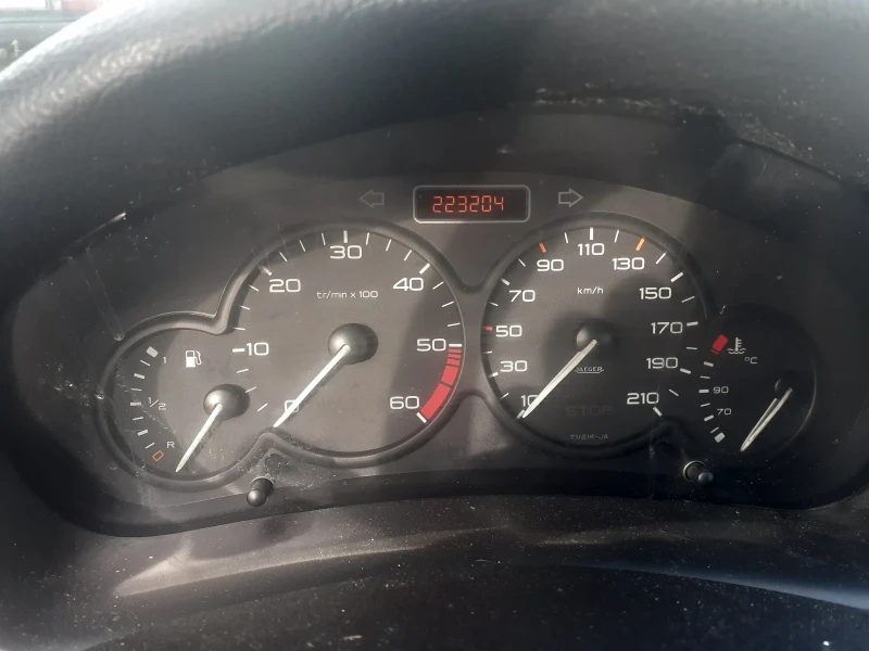 Peugeot 206, снимка 6 - Автомобили и джипове - 48064712