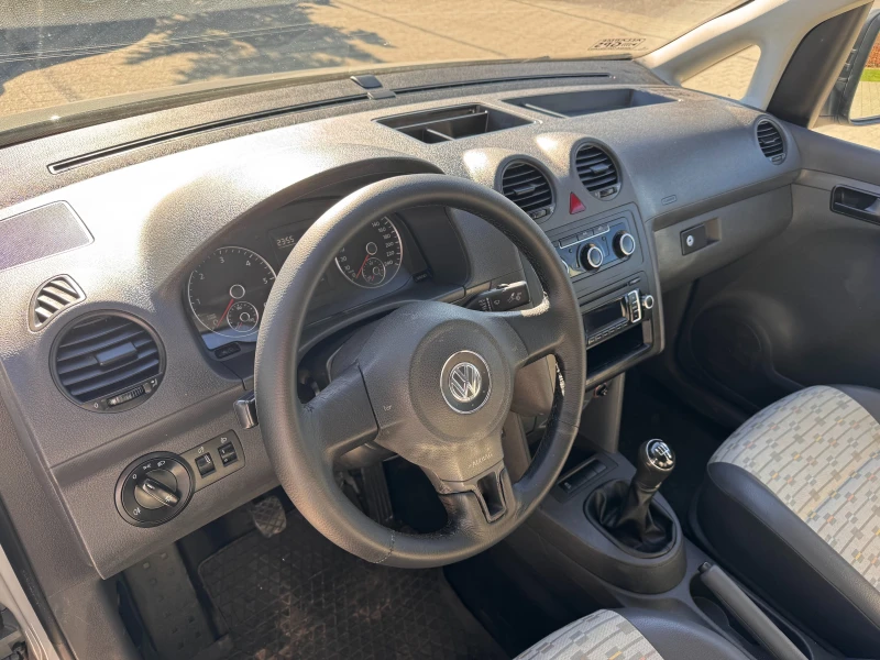 VW Caddy 1.6TDI Клима Maxi , снимка 6 - Автомобили и джипове - 48393887