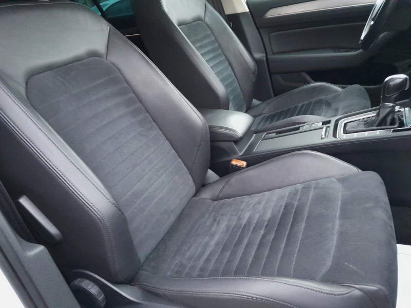 VW Passat 2.0TDI/HIGHLINE/AUTOMATIC/ДИГИТАЛЕН КИЛОМЕТРАЖ, снимка 8 - Автомобили и джипове - 49654003