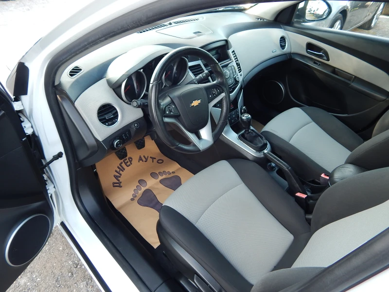Chevrolet Cruze 1.6i* ГАЗОВ ИНЖЕКЦИОН* , снимка 9 - Автомобили и джипове - 50365950