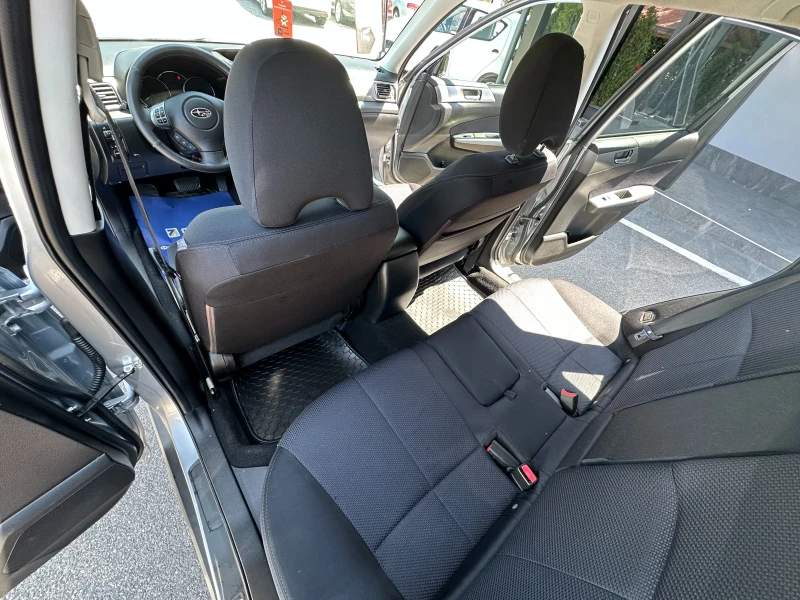 Subaru Forester 2.0 GPL 4X4 НОВ ВНОС, снимка 11 - Автомобили и джипове - 50706573