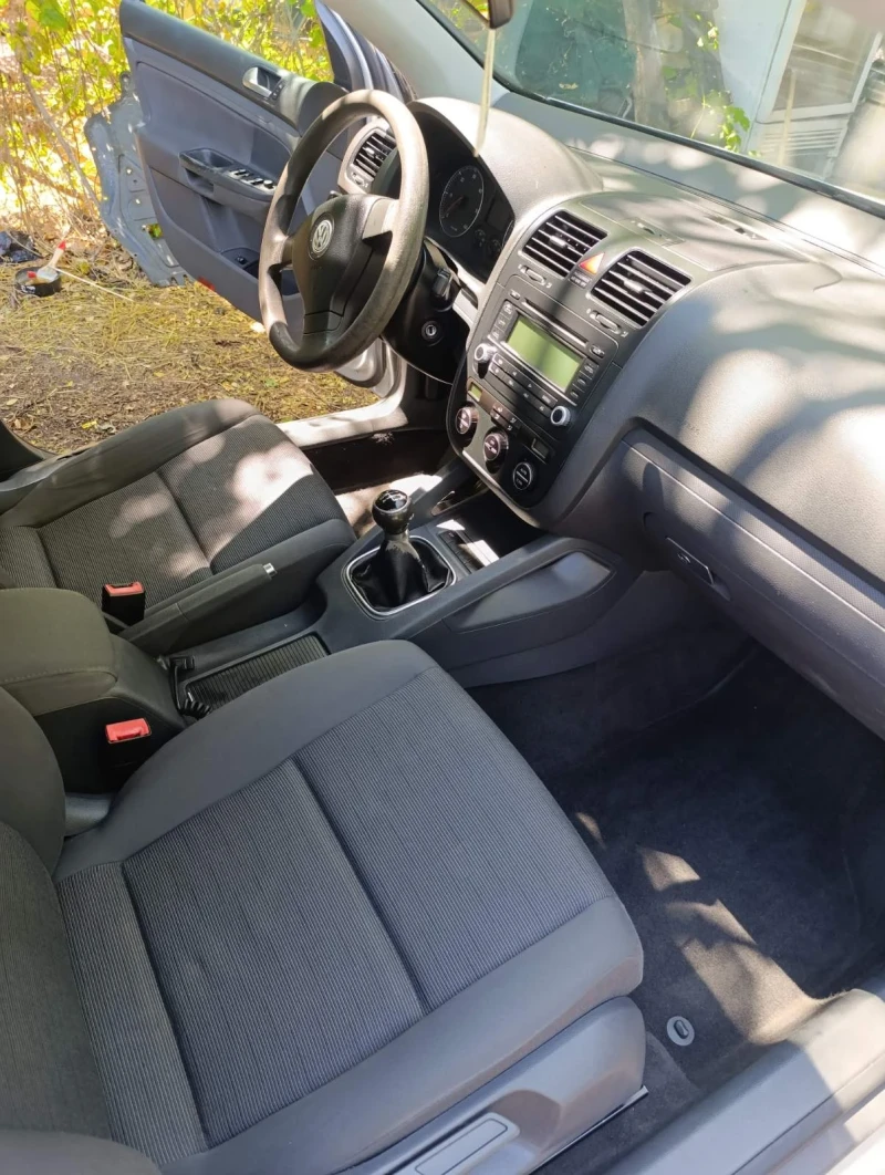 VW Golf, снимка 5 - Автомобили и джипове - 51182041