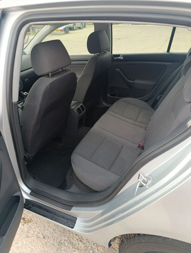 VW Golf, снимка 13 - Автомобили и джипове - 51182041