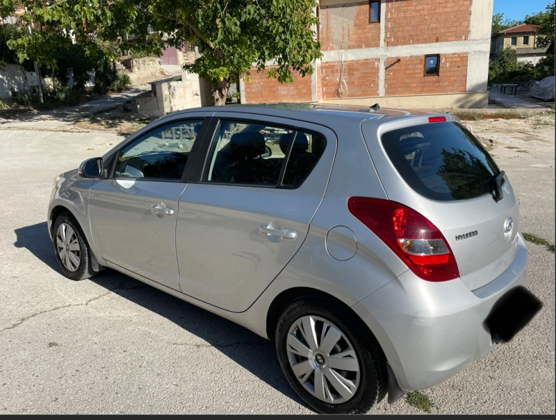 Hyundai I20, снимка 4 - Автомобили и джипове - 51723339
