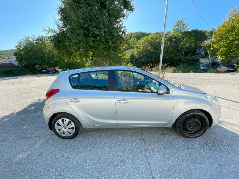 Hyundai I20, снимка 3 - Автомобили и джипове - 51723339