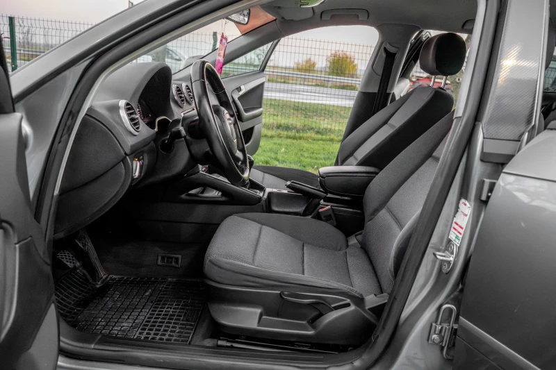Audi A3 1.8TFSI, снимка 10 - Автомобили и джипове - 52830348
