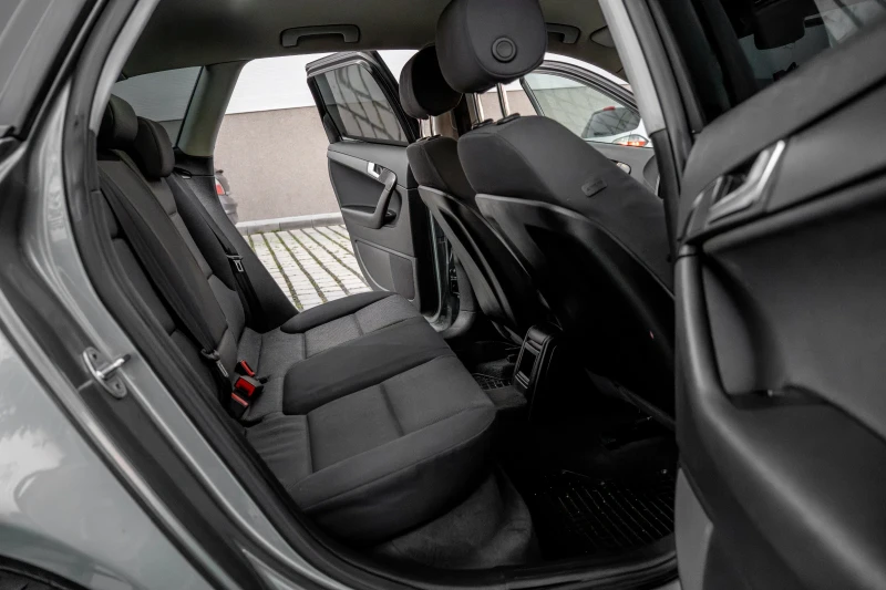 Audi A3 1.8TFSI, снимка 13 - Автомобили и джипове - 52830348