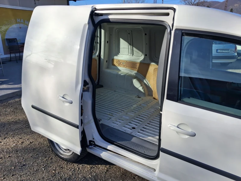 VW Caddy 2.0 SDI, 70 к.с. перфектен. , снимка 9 - Автомобили и джипове - 52958003