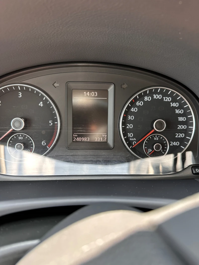 VW Touran, снимка 9 - Автомобили и джипове - 53306771